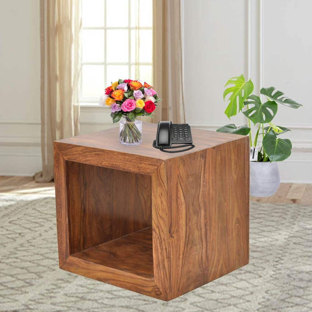 Itzel Peg Table