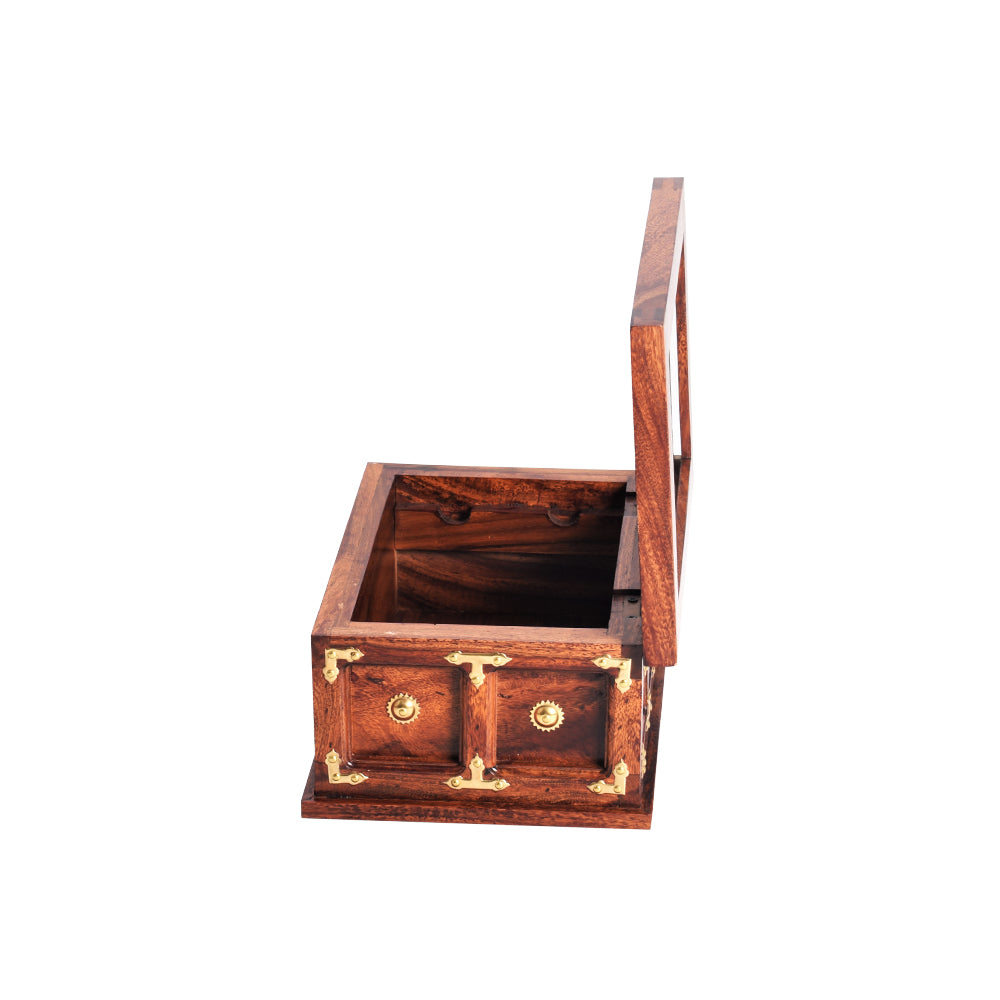Miriam Box
