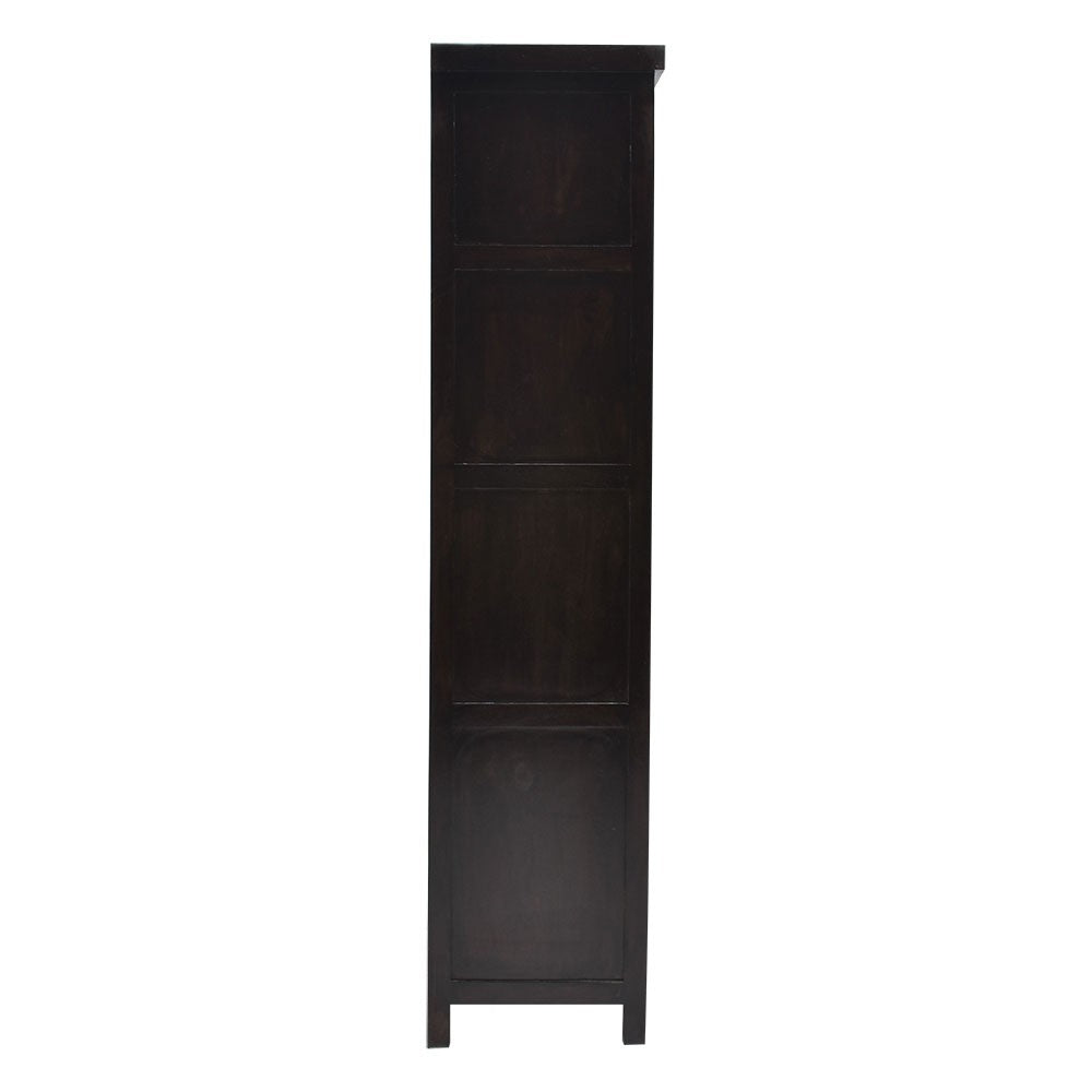 Amoura Bookshelf